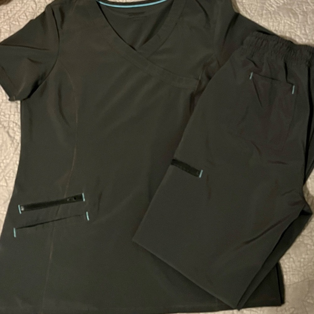 Scrubstar 🌟 Gray Scrubs Set  size  Small